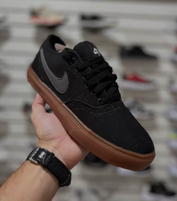 Tênis Nike Air Force